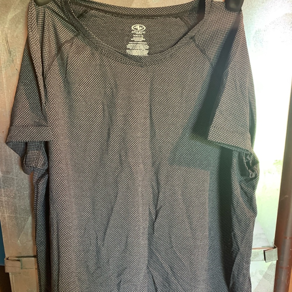 Athletic top